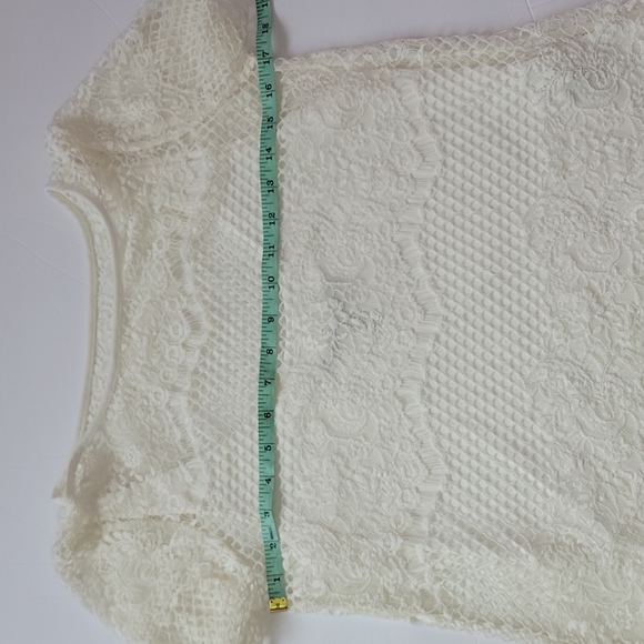 White House Black Market White Layered Lace Top/XS. - Picture 9 of 14
